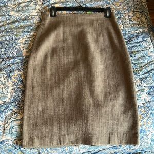 Banana Republic Size 4 Army Green Pencil Skirt